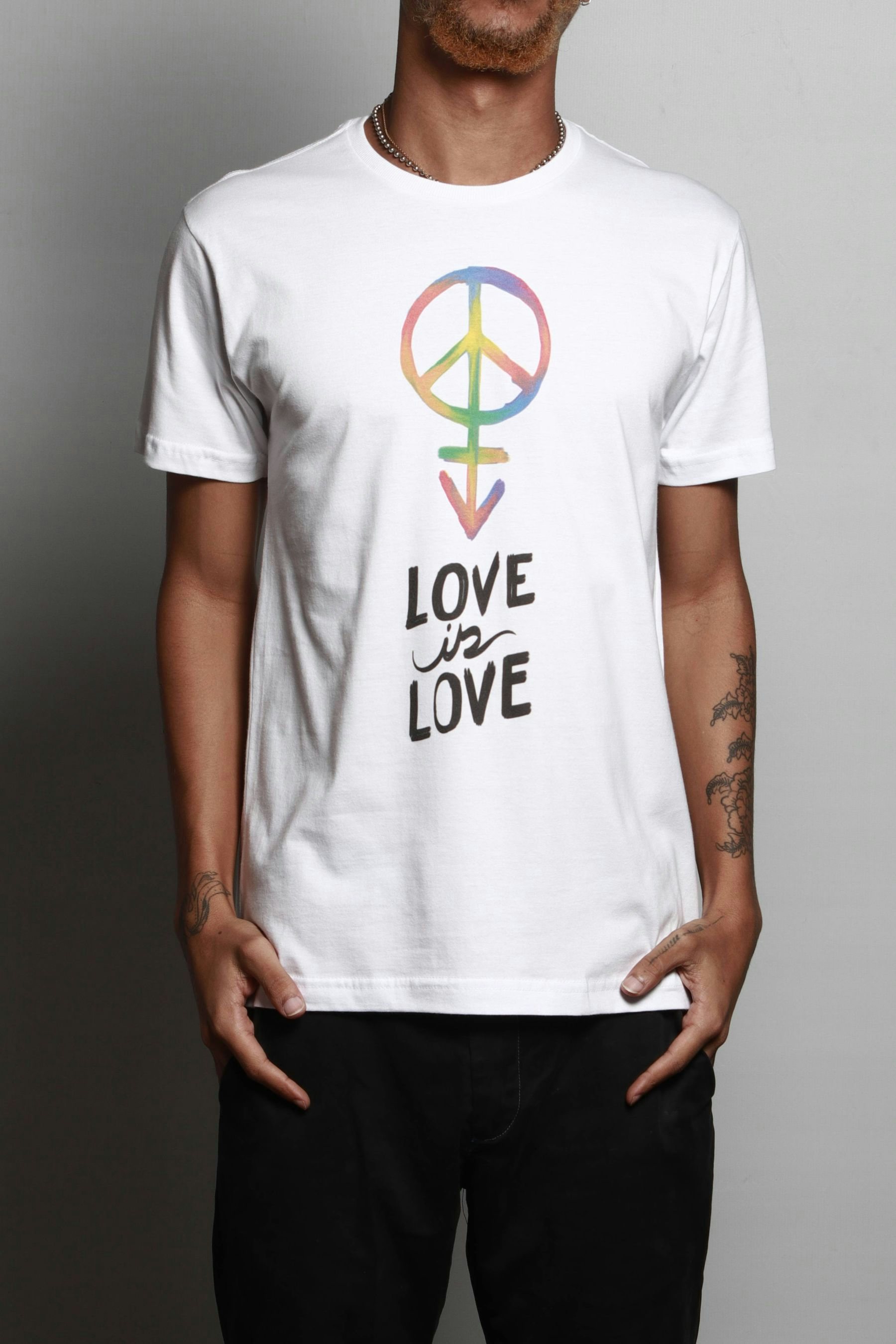 Camiseta Love Is Love