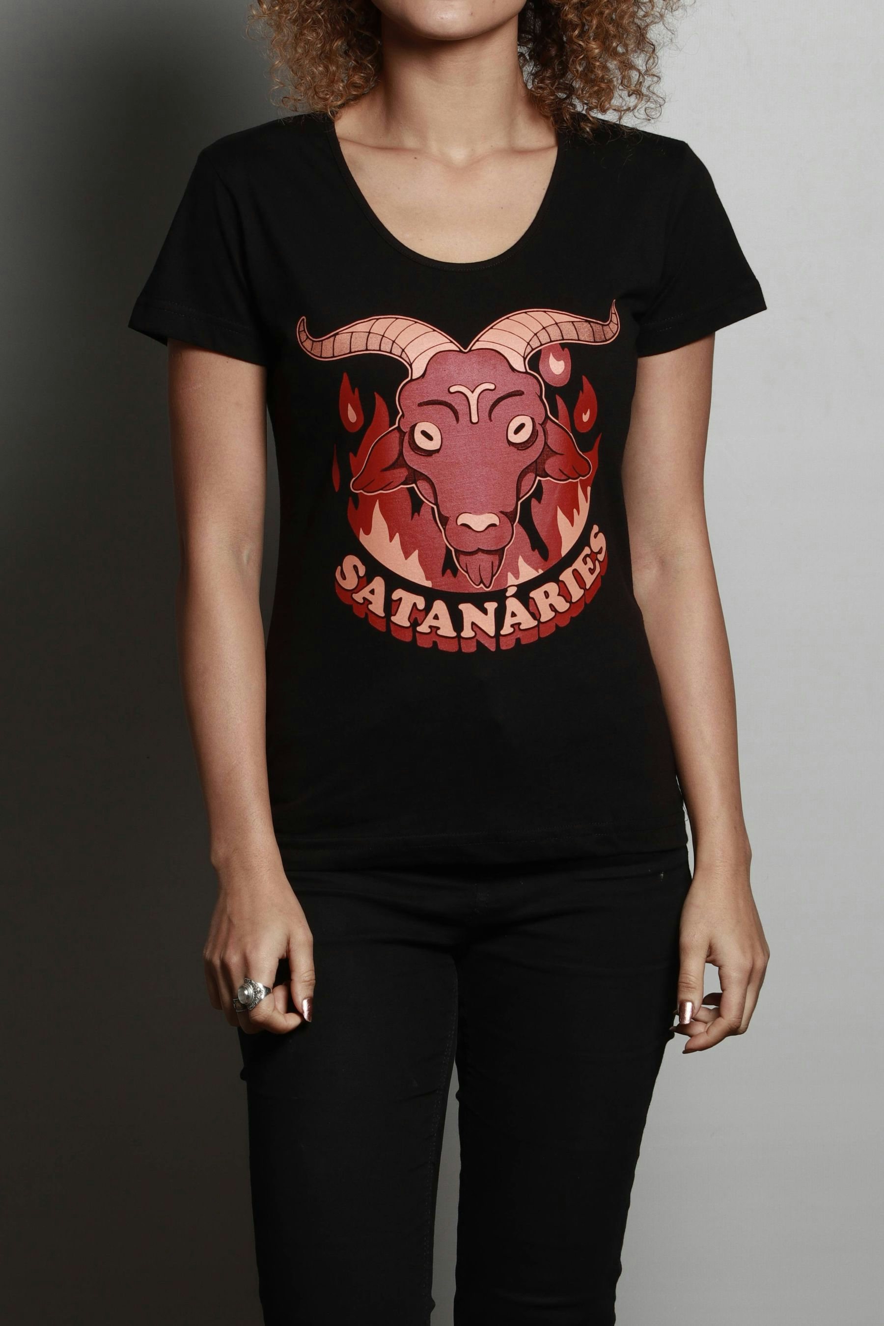 Camiseta Satanáries