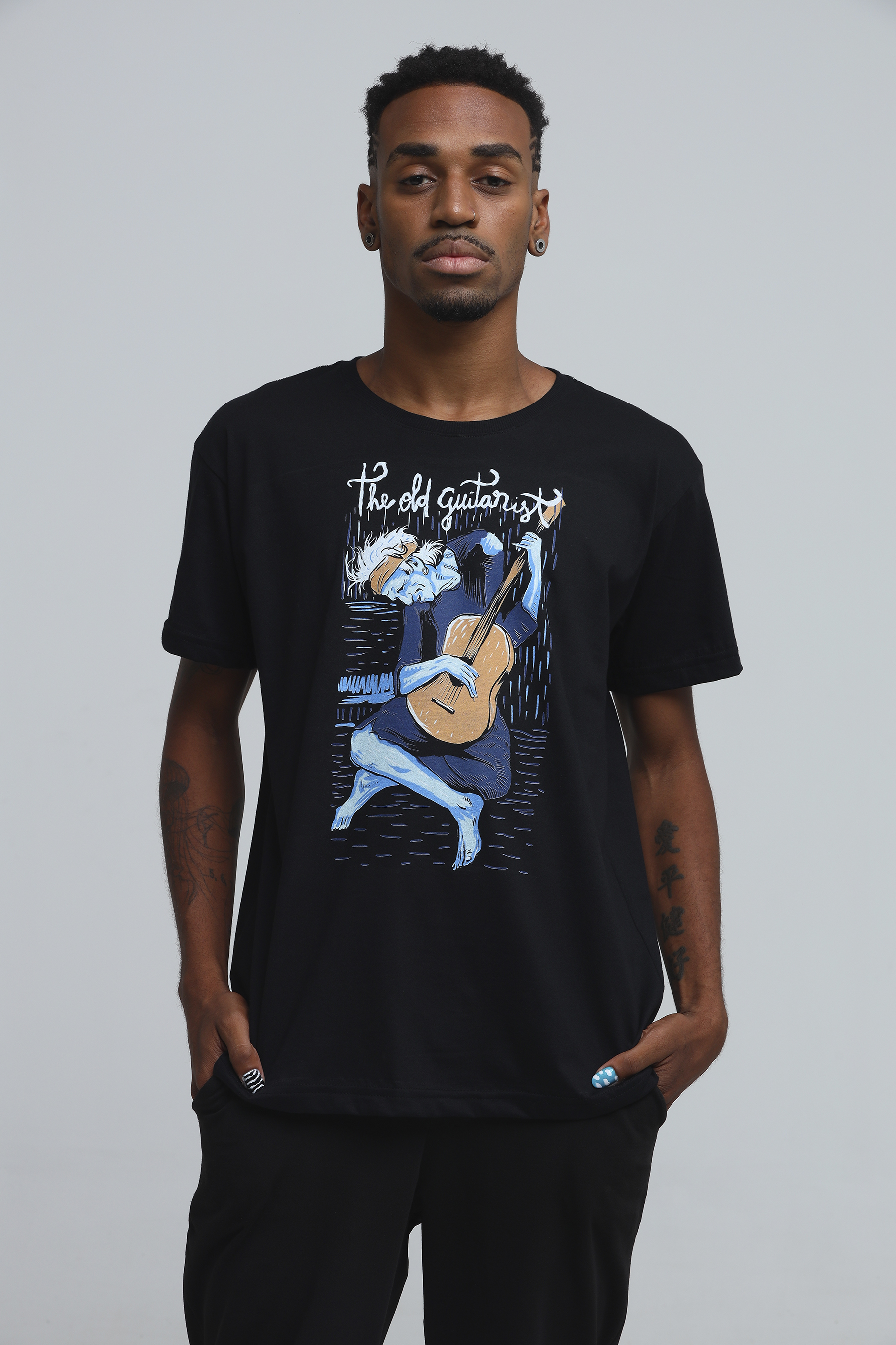 Camiseta The Old Guitarist Camiseta Rock Chico Rei