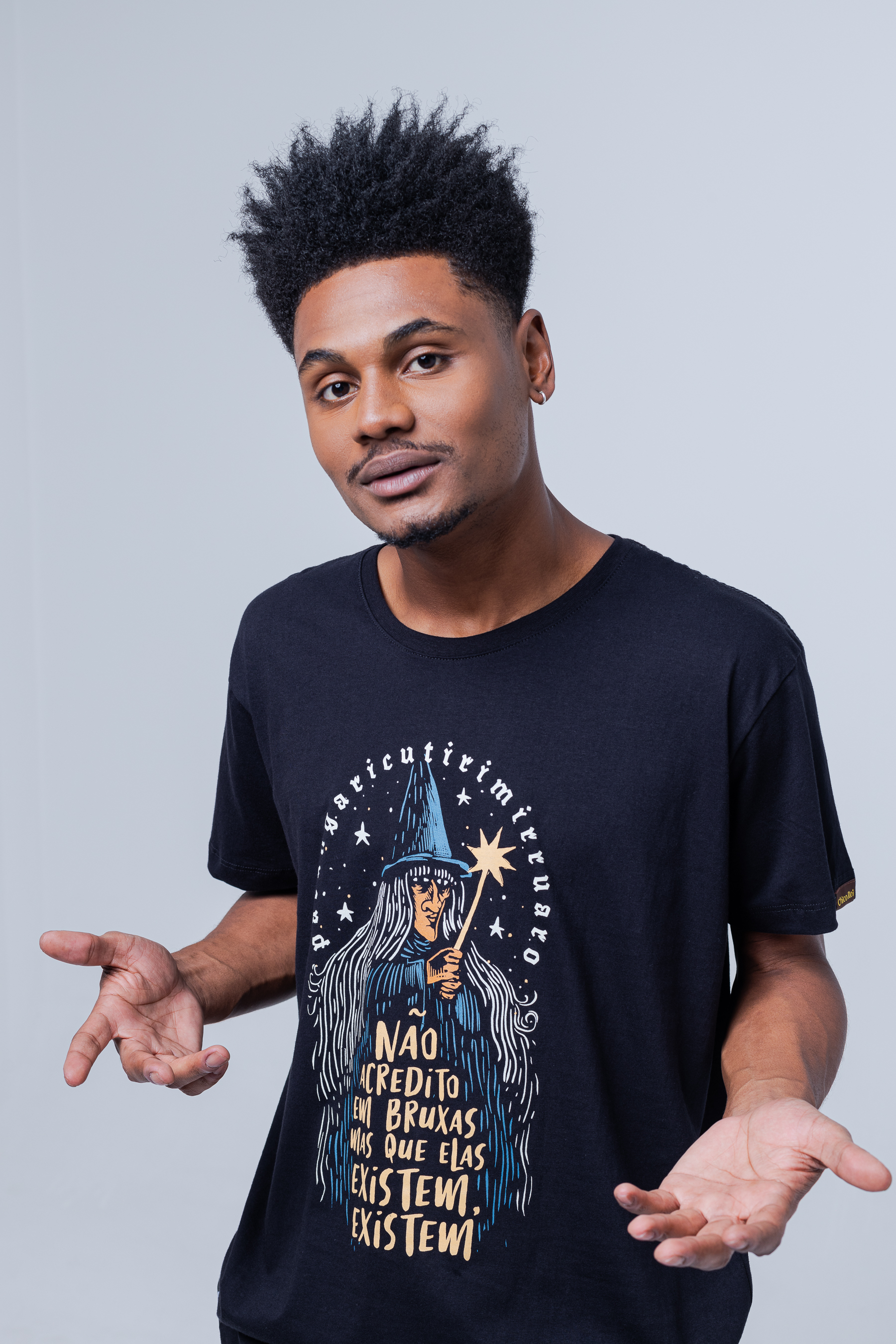 CHRISTOPH BROICH カットソー　ベルギー　M Camiseta Bruxa Baratuxa - Chapolin Colorado na Chico Rei - Chico Rei