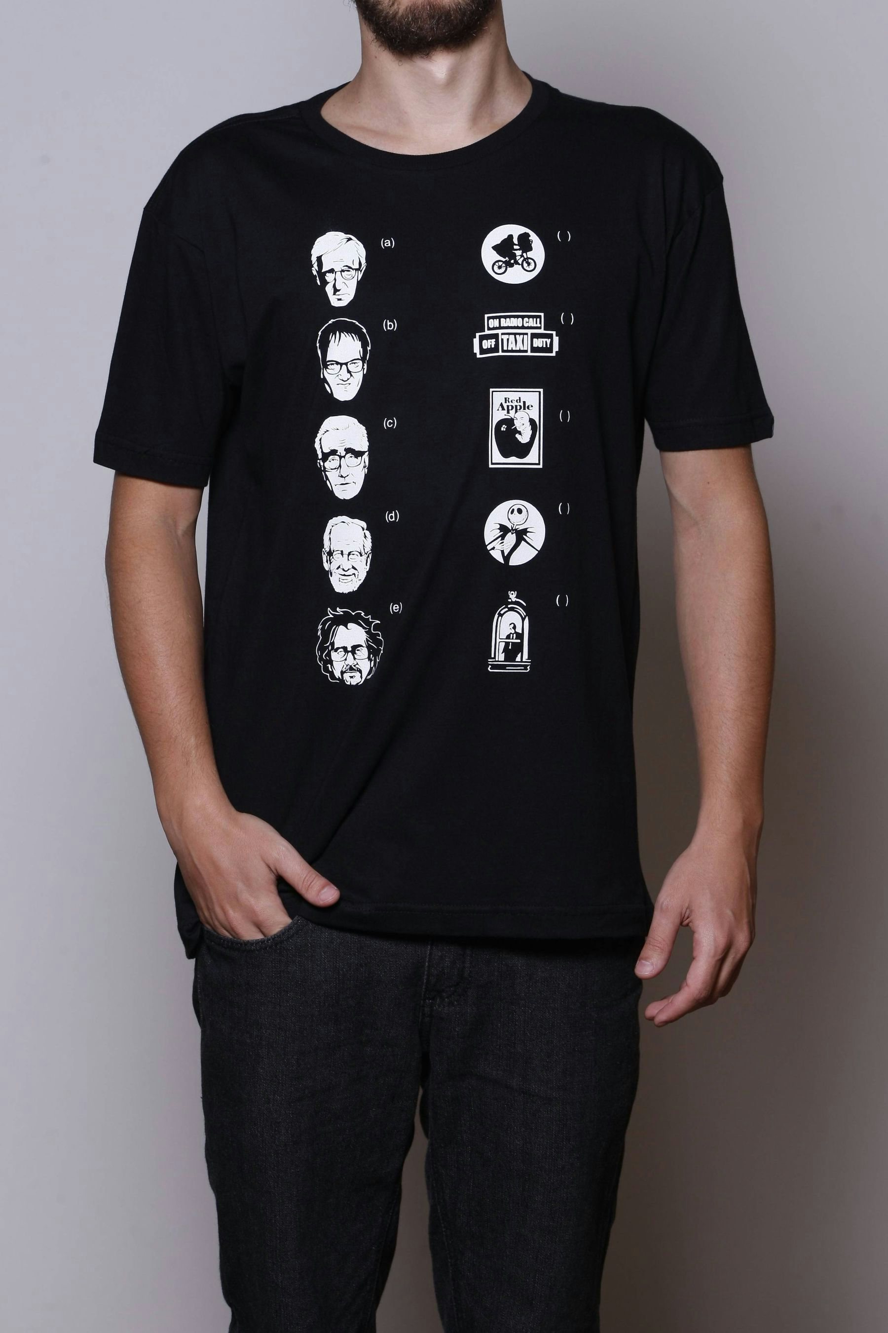 Camiseta Black - Família Addams na Chico Rei - Chico Rei